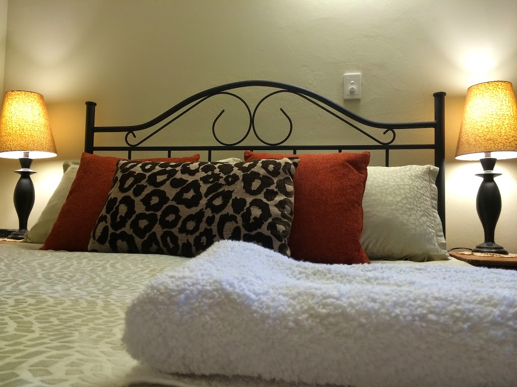 Bromeliad Bed and Breakfast | lodging | 26 Copra Cres, Karama NT 0812, Australia | 0438644640 OR +61 438 644 640