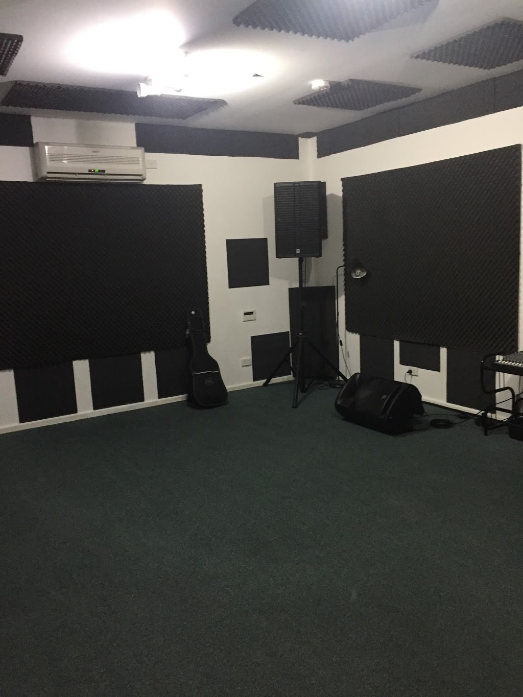Hydra Rehearsal Studios | 18 Duffy St, Burwood VIC 3125, Australia | Phone: (03) 9038 8101
