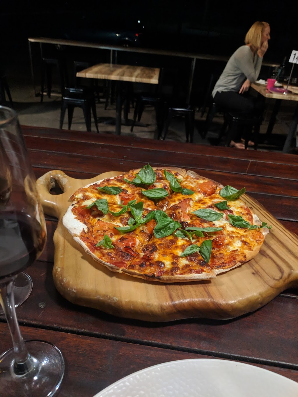 Mama Ferraris Pizza Bar | restaurant | 4/32 Asquith St, Morningside QLD 4170, Australia | 0739021888 OR +61 7 3902 1888