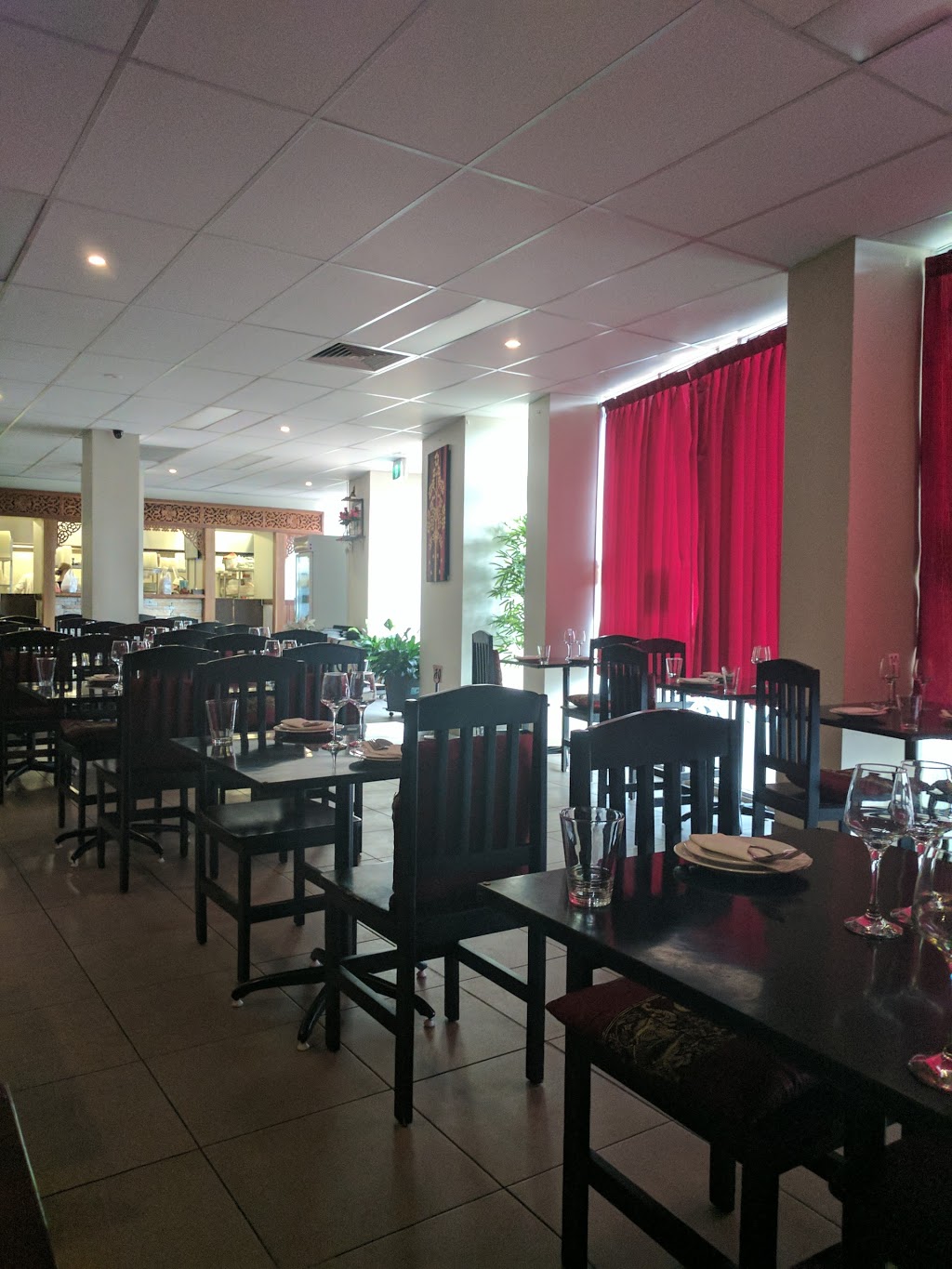 Thai Space | restaurant | Shop 16/207 Ocean View Rd, Ettalong Beach NSW 2257, Australia | 0243418896 OR +61 2 4341 8896