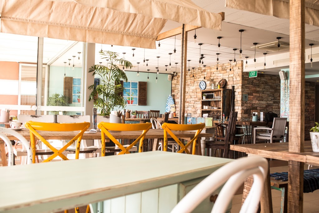 Mullaloo Beach Hotel | 10 Oceanside Promenade, Mullaloo WA 6027, Australia | Phone: (08) 9401 8411