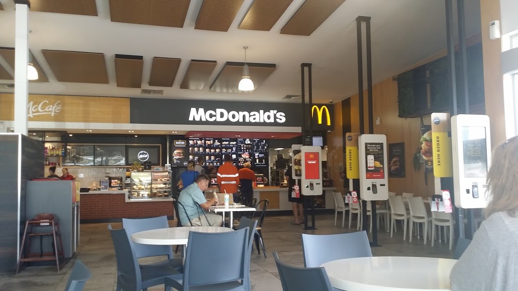 McDonalds Kempsey South Service Centre | cafe | 511 Pacific Hwy, South Kempsey NSW 2440, Australia | 0265627539 OR +61 2 6562 7539
