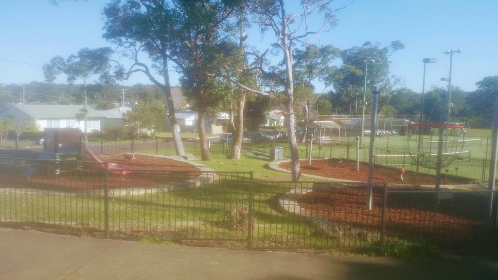 Hillsborough Playground | 4/6 Percy St, Hillsborough NSW 2290, Australia | Phone: (02) 4921 0333