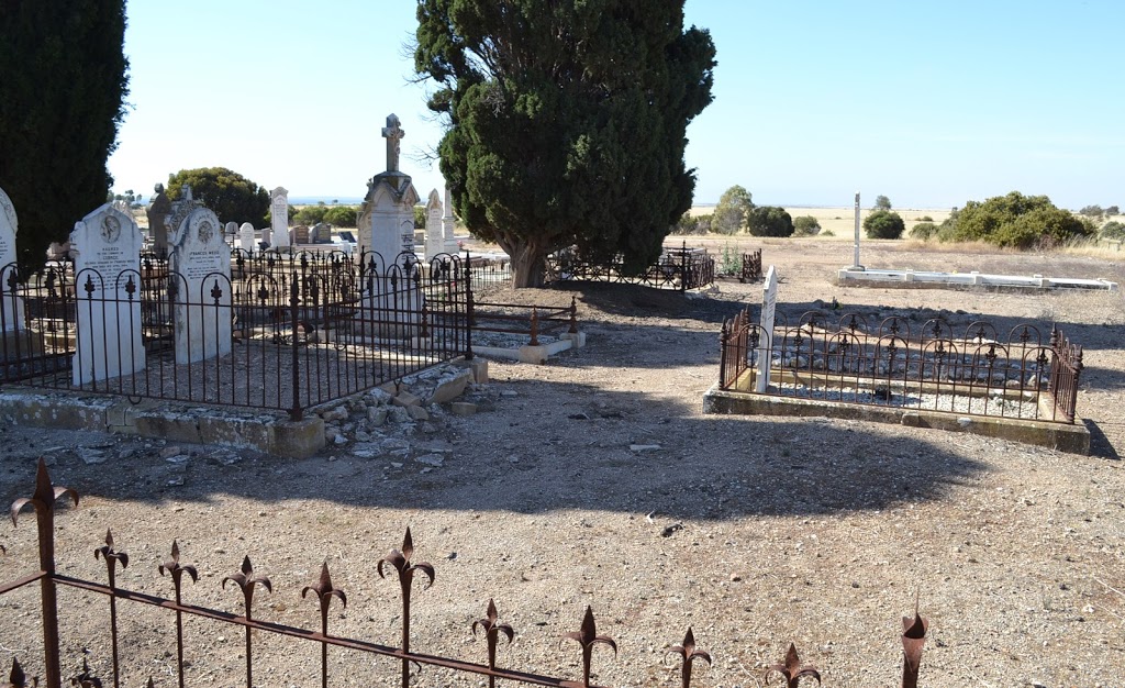 Minlaton Cemetery | cemetery | 9 McKenzie Rd, Minlaton SA 5575, Australia