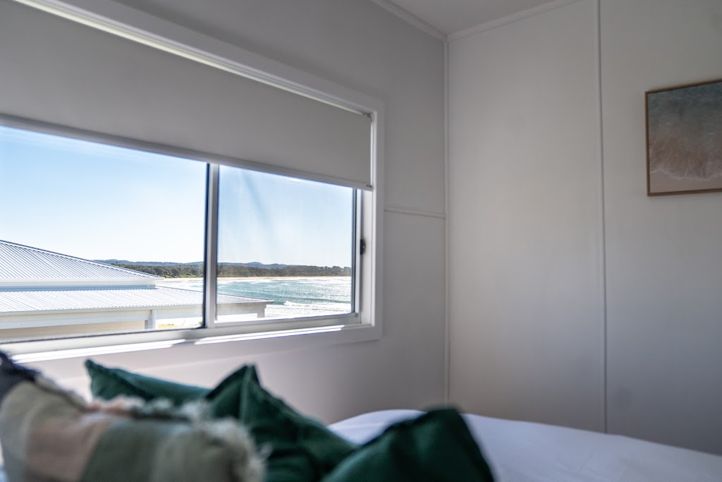 Salastraf - Exclusive Beachfront Accommodation | 4 First Ave, Arrawarra Headland NSW 2456, Australia | Phone: (02) 6654 1148
