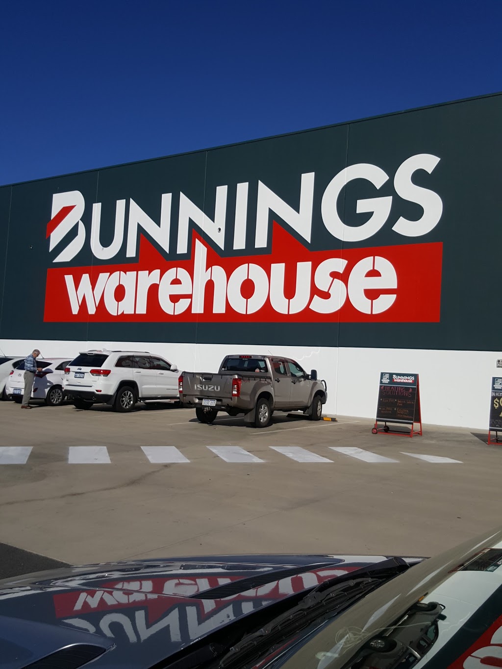 Bunnings Halls Head | hardware store | 25 Rutland Drive, Halls Head WA 6210, Australia | 0895553400 OR +61 8 9555 3400