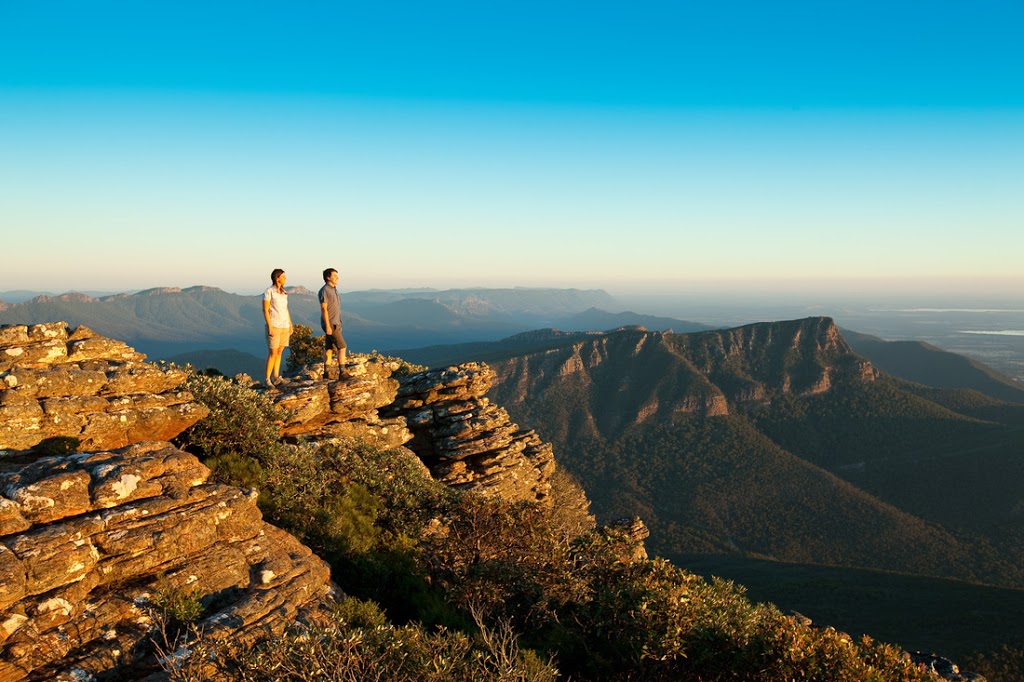 Halls Gap Visitor Information Centre | 117-119 Grampians Rd, Halls Gap VIC 3381, Australia | Phone: 1800 065 599