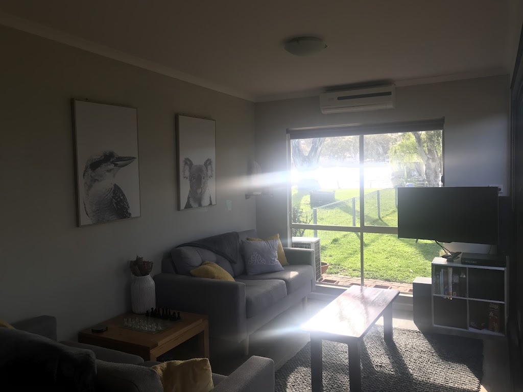 Bolshack47 Riverview Mannum short stay holiday rental | 47 River Ln, Mannum SA 5238, Australia | Phone: 0412 055 543