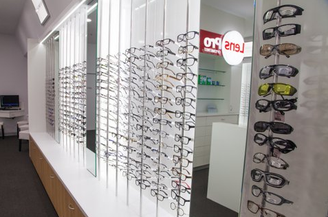 LensPro Optometrists | 208/54 Minjungbal Dr, Tweed Heads South NSW 2486, Australia | Phone: (07) 5524 6399