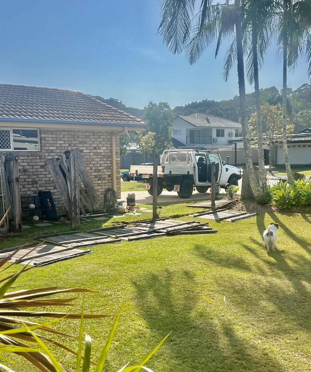 Lyons Fencing & Services | 36 Grasslands Cres, Reedy Creek QLD 4227, Australia | Phone: 0424 126 358
