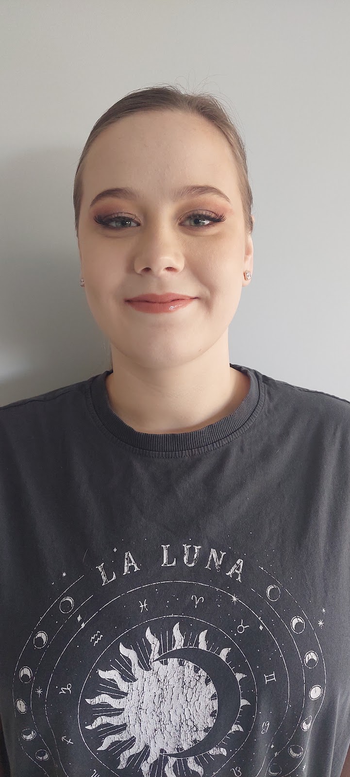 Wendys Makeup Artistry | 17 Dale Ave, Chain Valley Bay NSW 2259, Australia | Phone: 0406 970 021