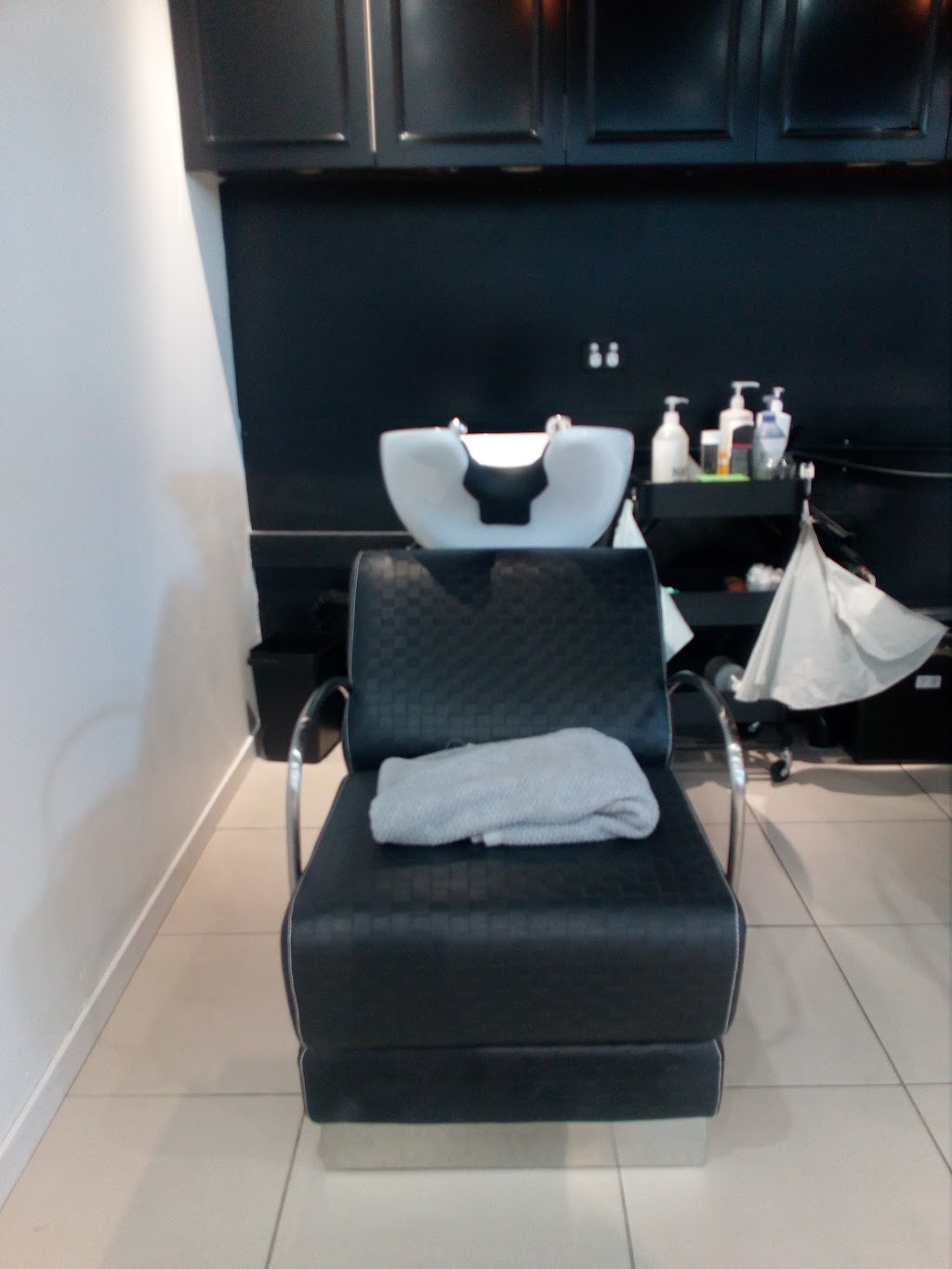 Glams Hair Lounge | hair care | Shop 8 261 Warrigal Rd, Eight Mile Plains QLD 4113, Australia | 0733410887 OR +61 7 3341 0887