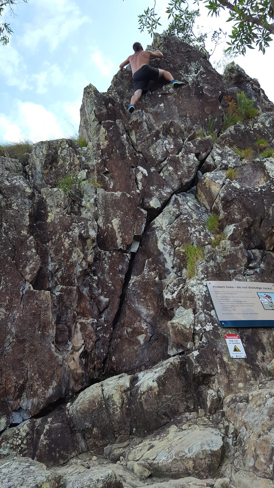 Mt Tibrogargan summit | park | Glass House Mountains QLD 4518, Australia