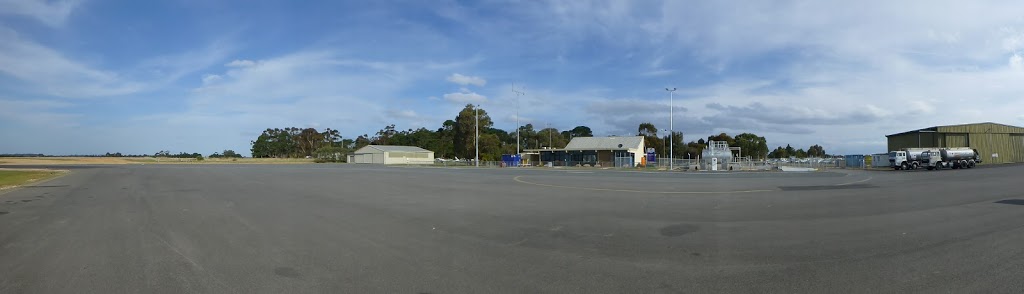 West Sale Airport | airport | Princes Hwy, Fulham VIC 3851, Australia | 1300366244 OR +61 1300 366 244