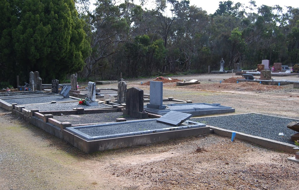 Macclesfield Cemetery | cemetery | 2 Magins Rd, Macclesfield SA 5153, Australia