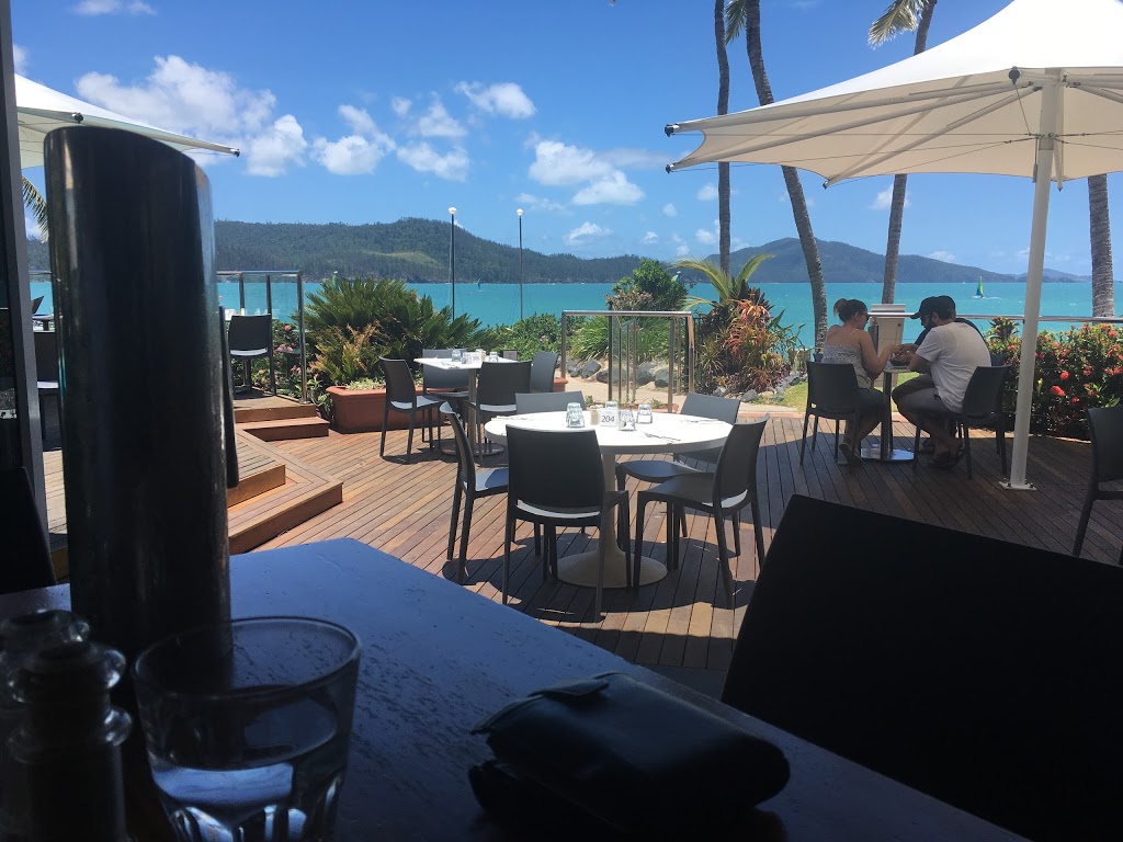 Verandah Bar | Resort Dr, Whitsundays QLD 4803, Australia | Phone: (07) 4946 9999