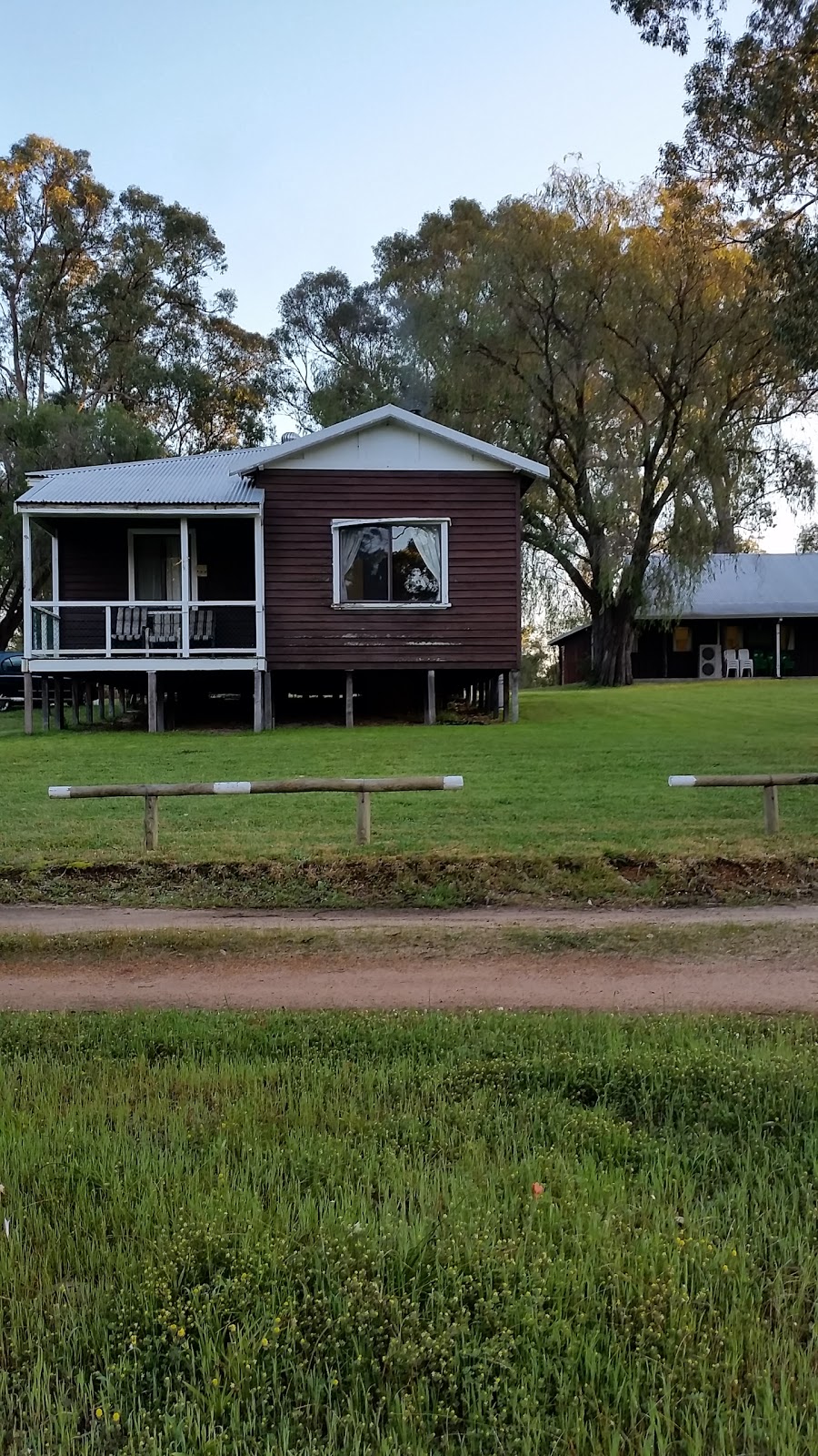 Myalup Pines Cottages | 365 Forestry Rd, Myalup WA 6220, Australia | Phone: (08) 9720 1026