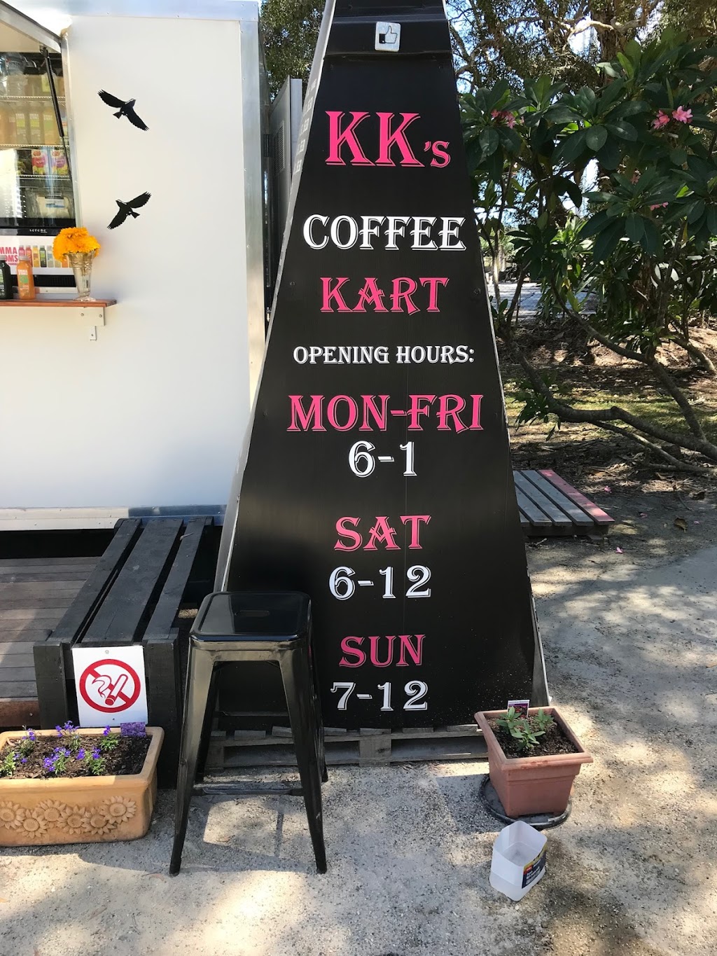 KK’s Coffee Kart | cafe | 92 Chinderah Bay Dr, Chinderah NSW 2487, Australia | 0428951951 OR +61 428 951 951