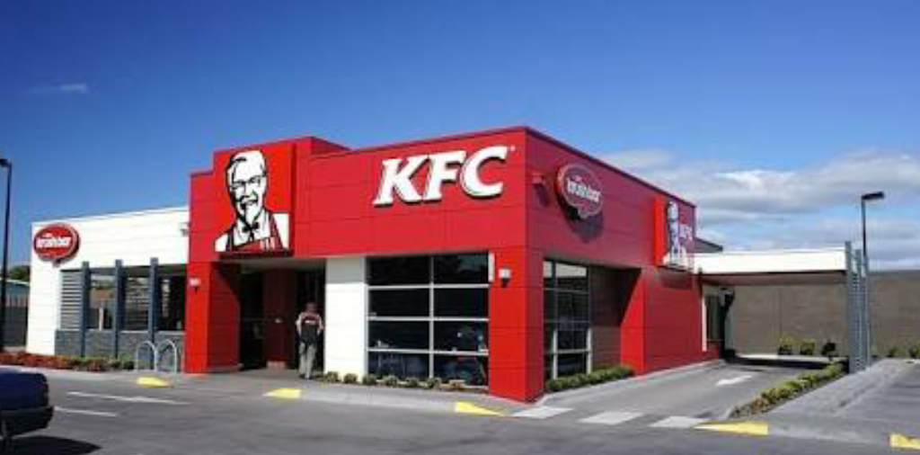 KFC Sale | restaurant | 212-220 MacArthur St, Sale VIC 3850, Australia | 0351445554 OR +61 3 5144 5554