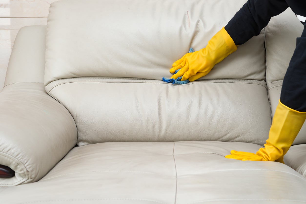 Karls Couch Cleaning Melbourne | 14 Davisons Pl, Melbourne VIC 3000, Australia | Phone: 03 6121 9049