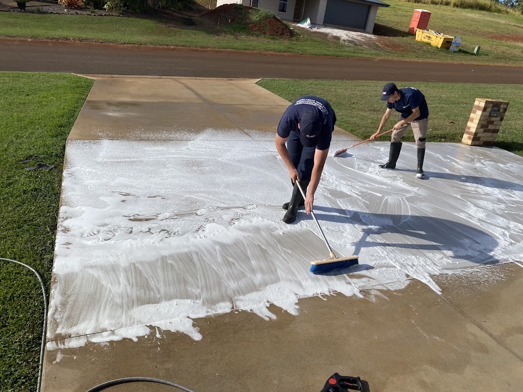 FineGrime Pressure Washing Services | 7 Canecutter Ct, Childers QLD 4660, Australia | Phone: 0413 421 401