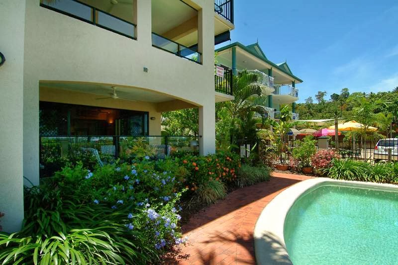 Mediterranean Beachfront Apartments | lodging | 77 Sims Esplanade, Cairns City QLD 4878, Australia | 0740558855 OR +61 7 4055 8855