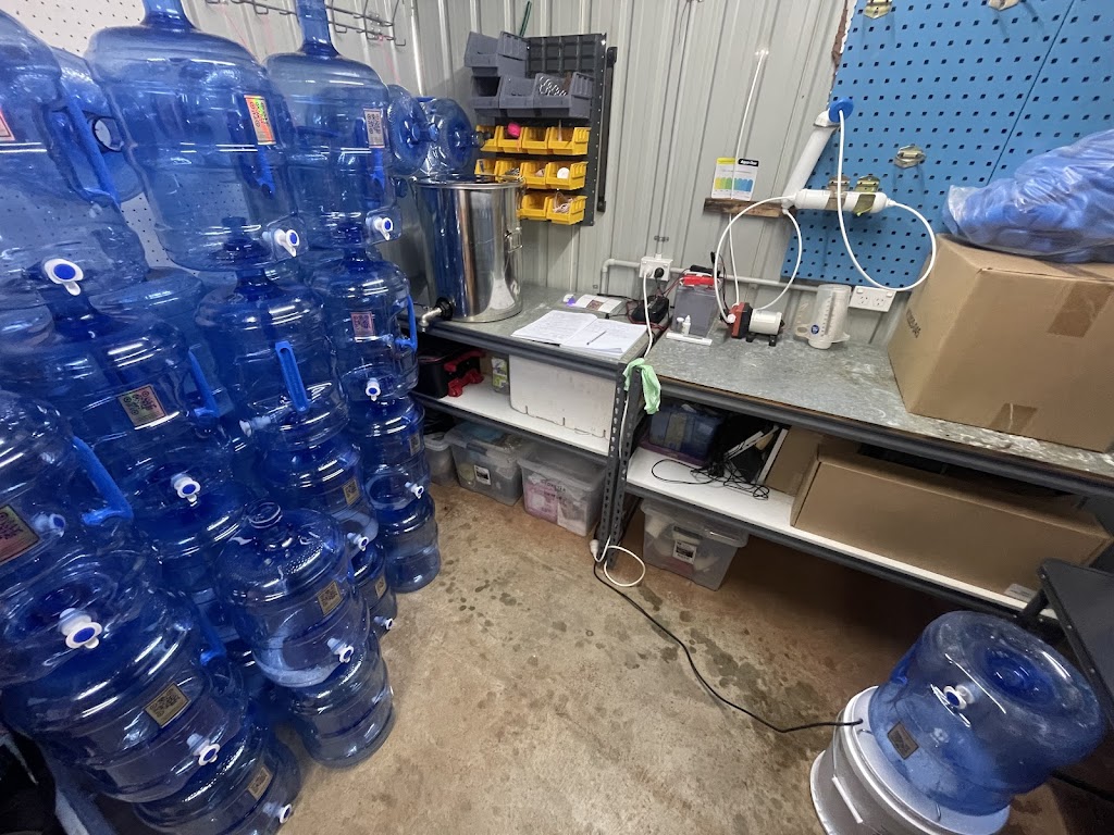 Light Beacon High Purity Drinking Water | 37 Cherry Gardens Ln, Parkes NSW 2870, Australia | Phone: 0409 633 447