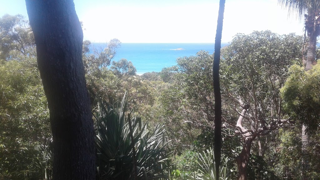 Grass Trees on Straddie | lodging | 29 Tramican St, Point Lookout QLD 4183, Australia | 0734098230 OR +61 7 3409 8230