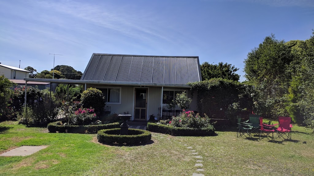 Donovans Cottage | lodging | 4 Hill St, Donovans SA 5291, Australia | 0408385500 OR +61 408 385 500