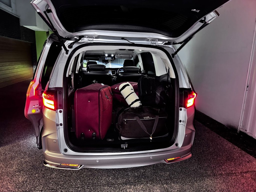 Local Taxi Geelong | Unit 1/16-18 Margaret St, Newtown VIC 3220, Australia | Phone: 0414 998 831