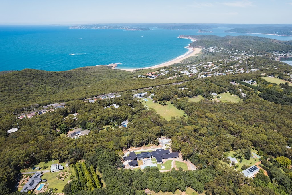 Launa Killcare Heights | 13 Maitland Bay Dr, Killcare Heights NSW 2257, Australia | Phone: 0433 394 618