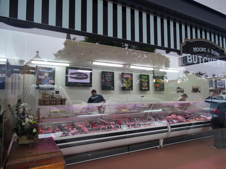 Moore & Sons Butchery Springwood | shopping mall | 153 Macquarie Rd, Springwood NSW 2777, Australia | 0247512190 OR +61 2 4751 2190