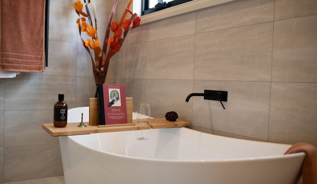 The Vineyard House - Luxury Accommodation | 182 Shannons Rd Murrindindi, Yea VIC 3717, Australia | Phone: 0432 435 180