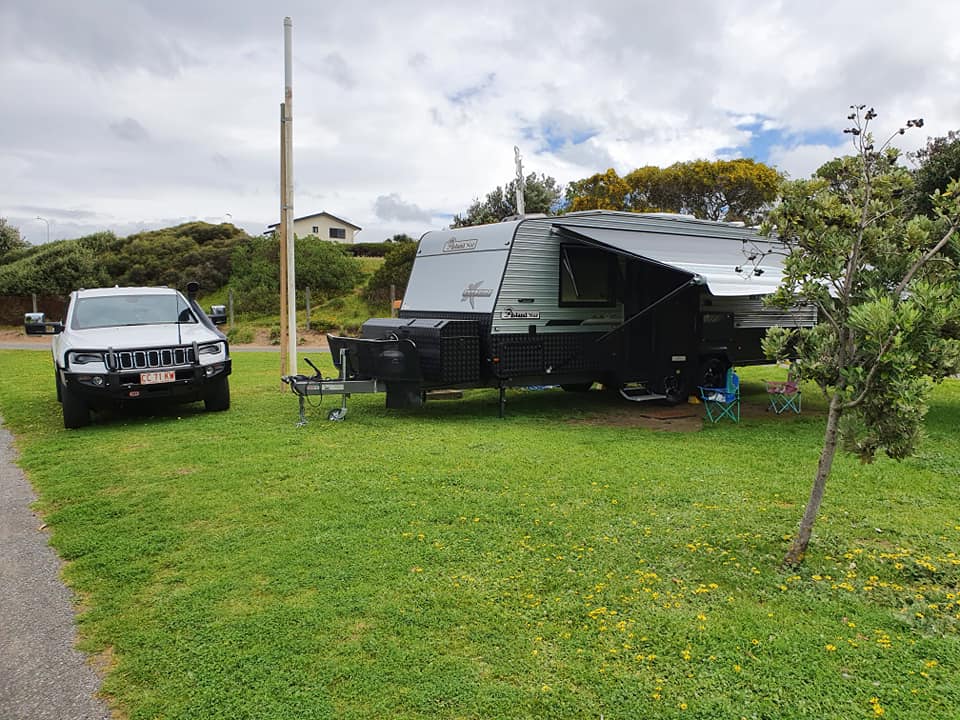 Hilltop Caravans |  | 2 Katz Way, Somerton VIC 3062, Australia | 0383135010 OR +61 3 8313 5010