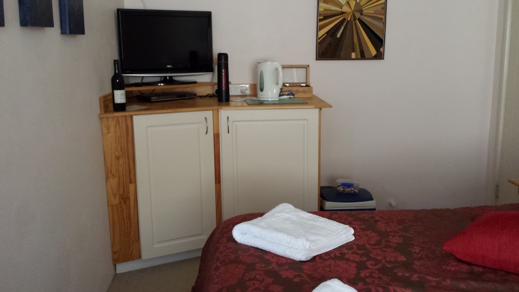 Parkview Bed and Breakfast | 6 Exmoor Ln, Henley Brook WA 6055, Australia | Phone: (08) 6296 7502