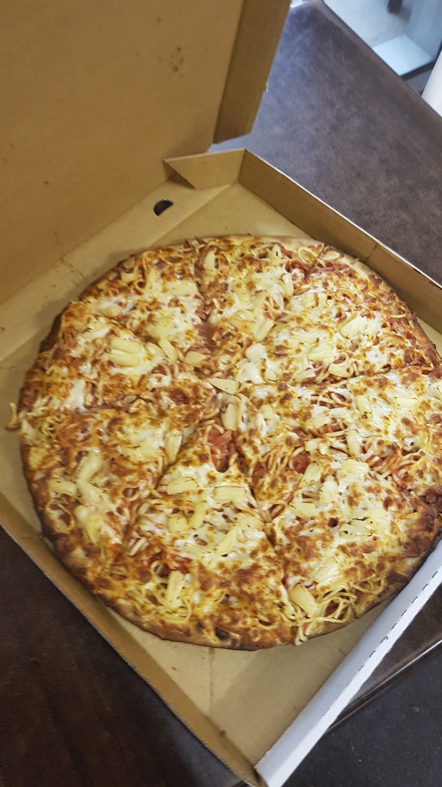 Goofys Pizza House | meal takeaway | 208 Buckley St, Essendon VIC 3040, Australia | 0393371074 OR +61 3 9337 1074