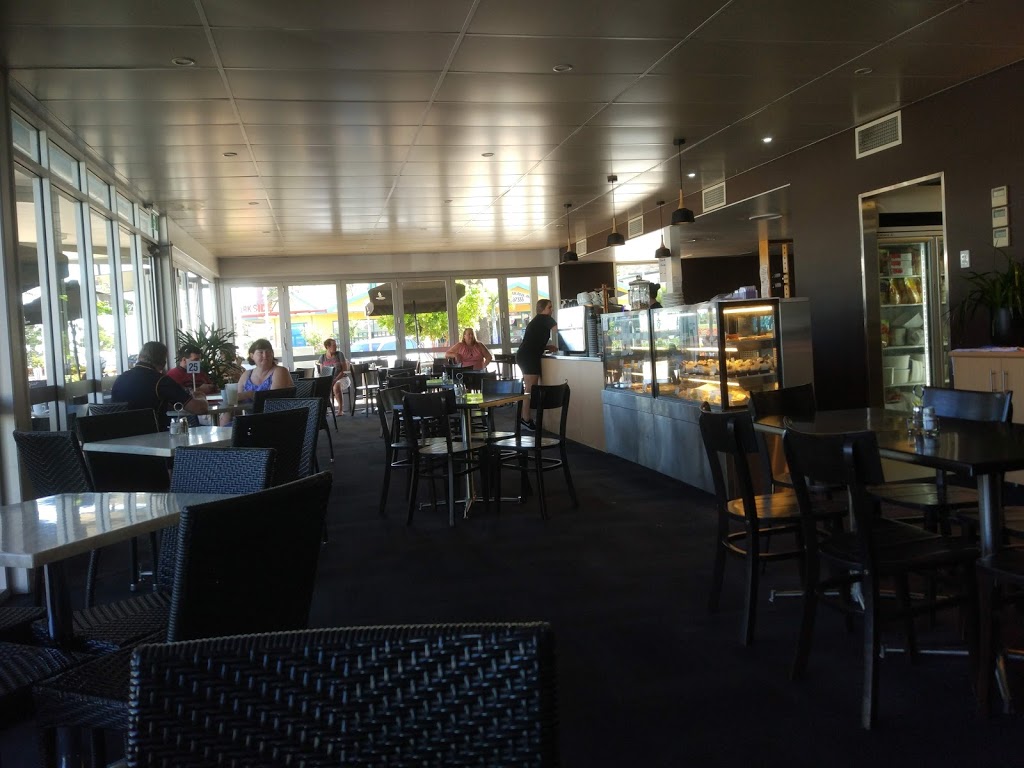 Jolt Cafe Emu Park | cafe | 1/8 Hill St, Emu Park QLD 4710, Australia | 0402833754 OR +61 402 833 754