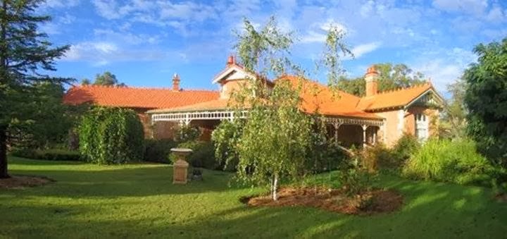 Forgandenny Bed & Breakfast | lodging | 15-19 Short St, Mudgee NSW 2850, Australia | 0263722437 OR +61 2 6372 2437