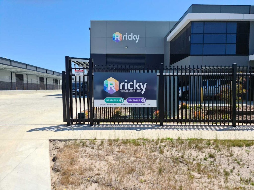 Ricky Richards | Warehouse 2/4B Link Rd, Pakenham VIC 3810, Australia | Phone: (03) 6122 4666