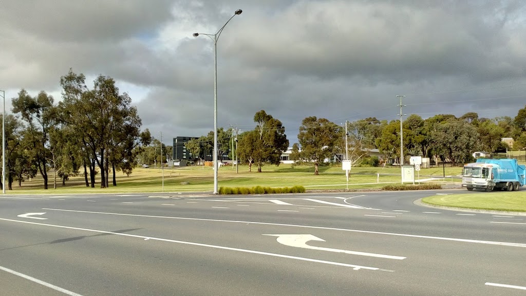 Deakin University, Waurn Ponds, Free Car Park | parking | Waurn Ponds VIC 3216, Australia