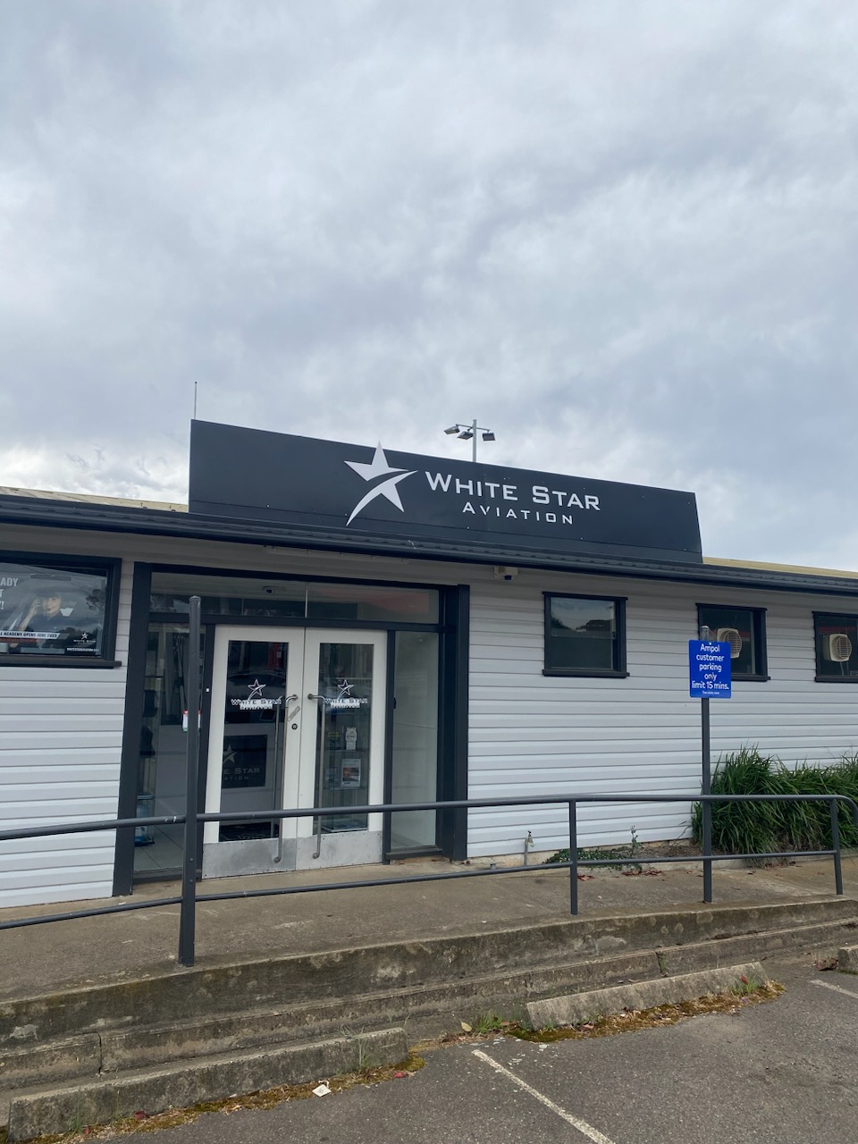 White Star Aviation Armidale | 11 Peter Monley Drive, Armidale NSW 2350, Australia | Phone: 1300 435 997
