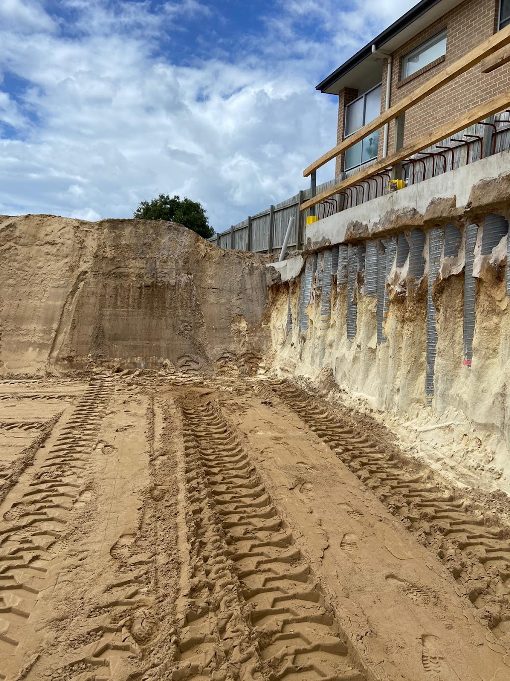 Coast to coast piling & excavations pty ltd | 27 Horning Parade, Manly Vale NSW 2093, Australia | Phone: 0416 142 750