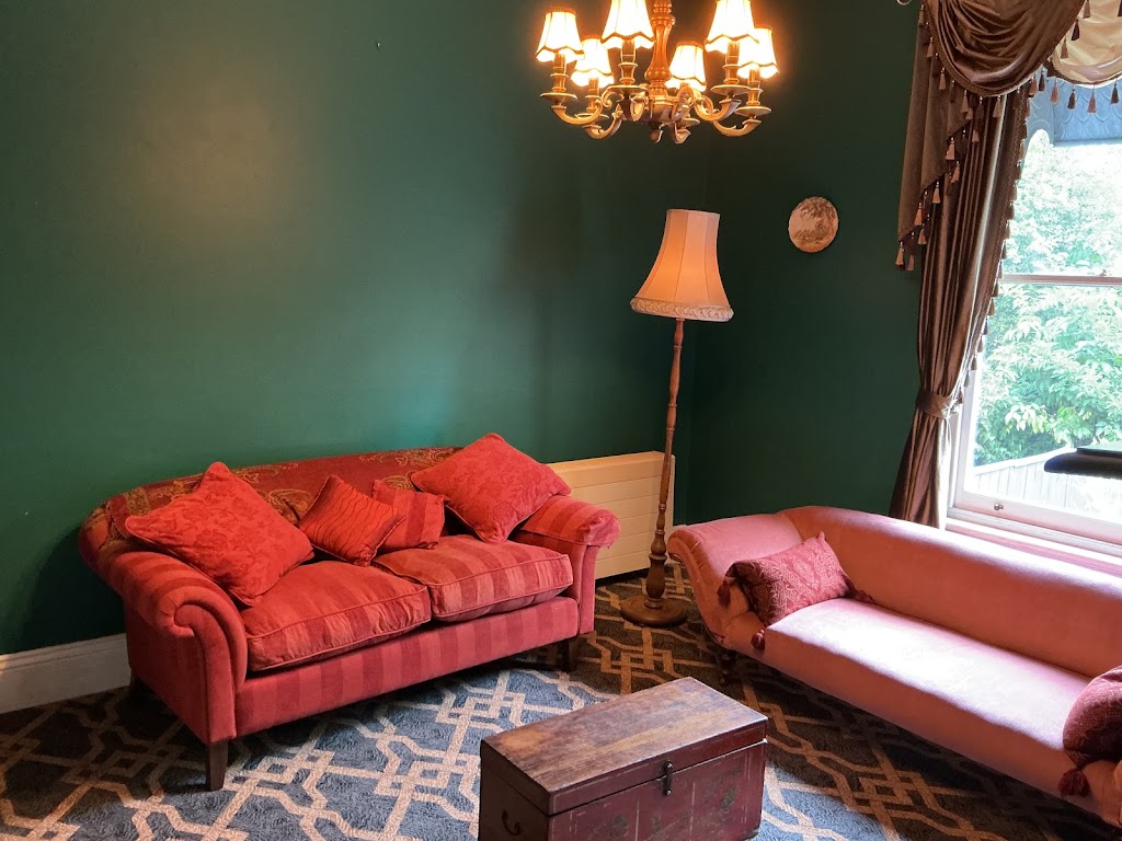 Bromwich Guest House | 1069 Greendale-Trentham Rd, Blackwood VIC 3458, Australia | Phone: 0418 394 915