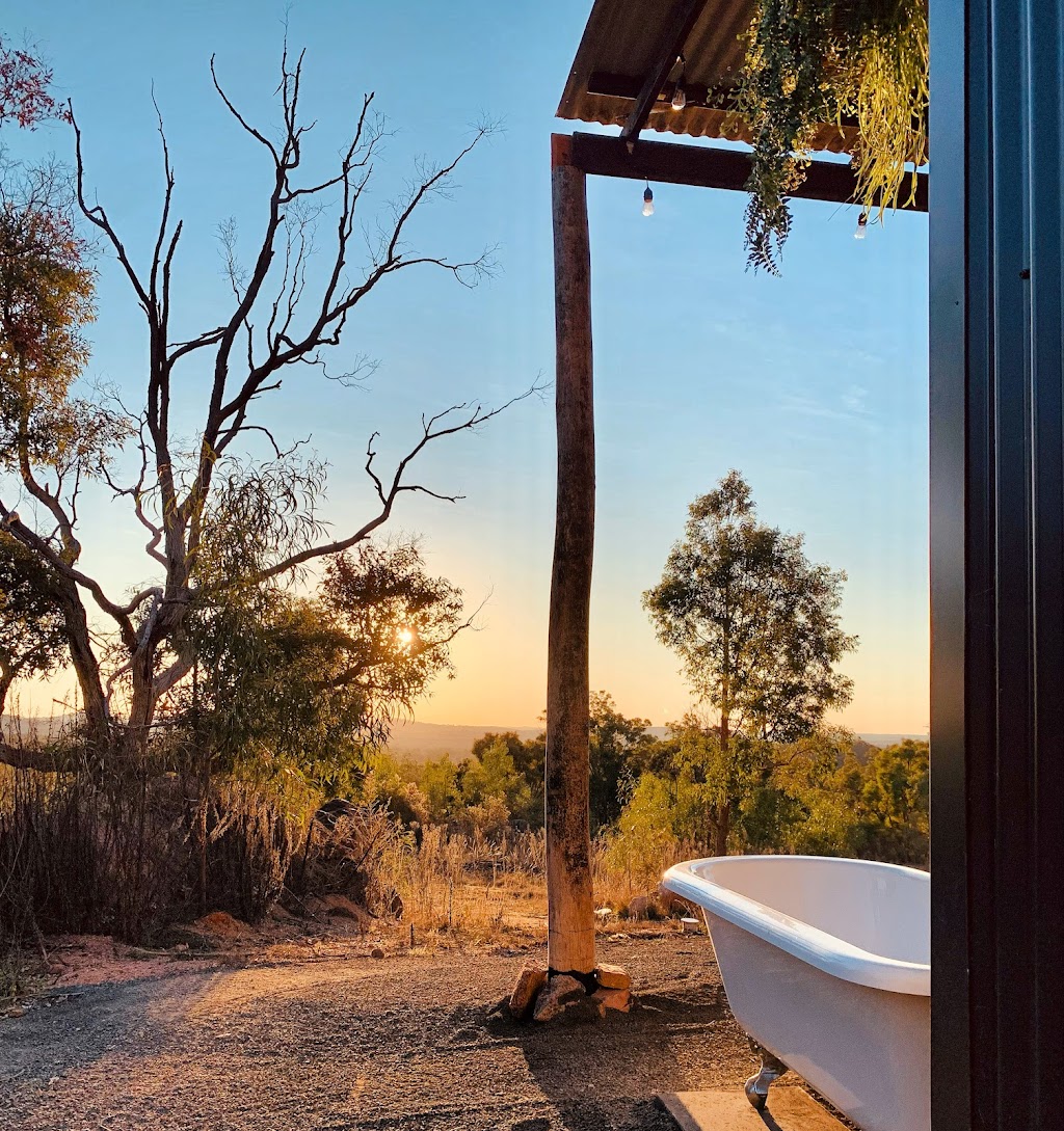 Resteasy Farmstay | 32 Hadabob Rd, Frog Rock NSW 2850, Australia | Phone: 0424 164 824