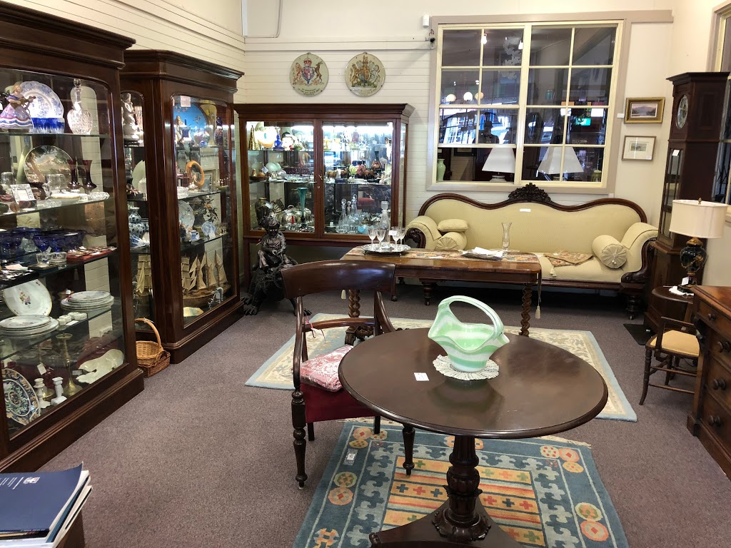 Broughton Antiques | home goods store | 118 Queen St, Berry NSW 2535, Australia | 0244641036 OR +61 2 4464 1036