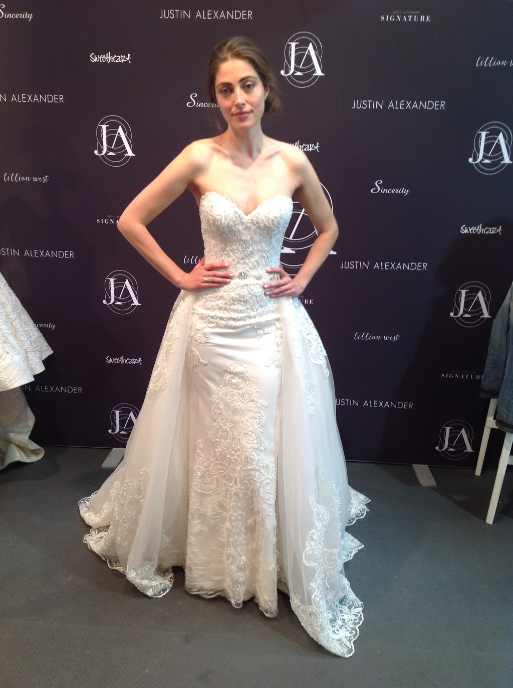 Accapella Bridal | clothing store | 5/36-42 Auburn St, Wollongong NSW 2500, Australia | 0413493970 OR +61 413 493 970
