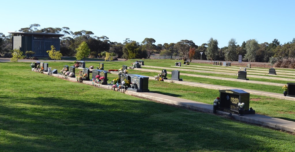 Murray Pines Cemetery | cemetery | Nineteenth St, Mildura VIC 3500, Australia
