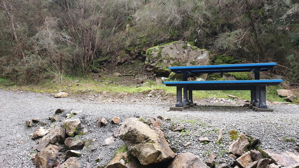 Mount Beauty Gorge Walk Carpark | park | 19 Bogong Ave, Mount Beauty VIC 3699, Australia