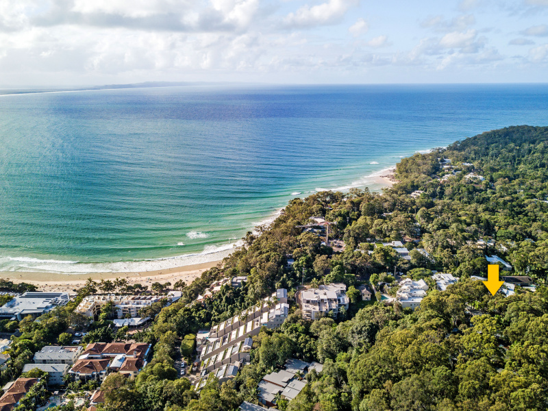 2/8 Bayview Road - Noosa Luxury Holidays | 2/8 Bayview Rd, Noosa Heads QLD 4567, Australia | Phone: (07) 5448 0458