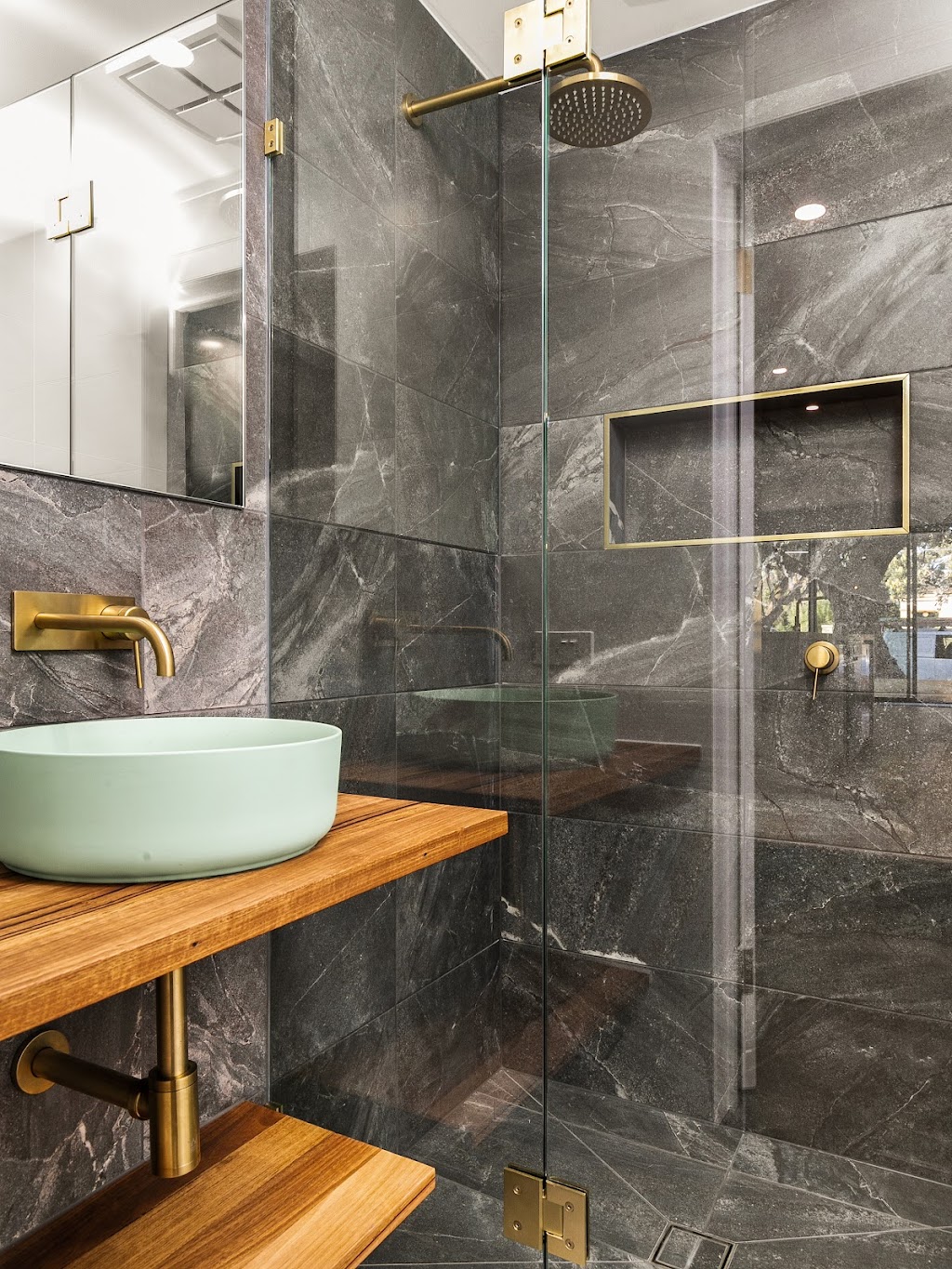 MC Custom Builds Pty Ltd | 25 Wright Rd, Garfield North VIC 3814, Australia | Phone: 0400 144 259